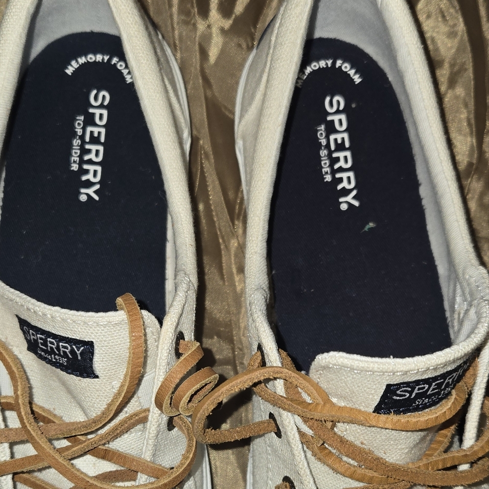 Used sneakers 💙 - Picture 3 of 7